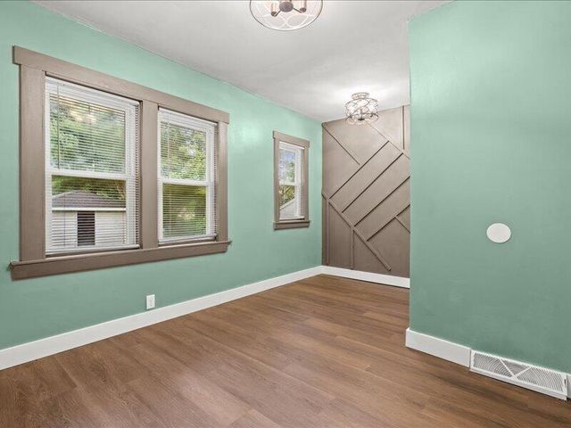 3408 N 11th STREET, Milwaukee, WI 53206