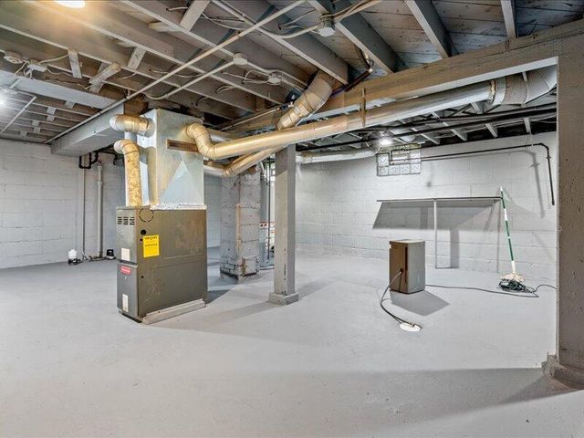 3408 N 11th STREET, Milwaukee, WI 53206