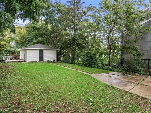 3408 N 11th STREET, Milwaukee, WI 53206