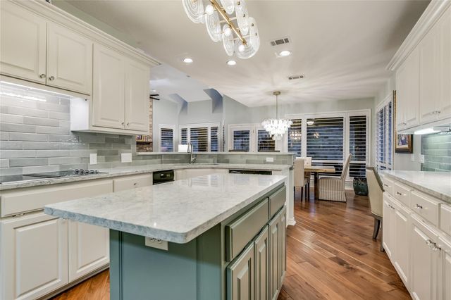 501 Sombrero, Horseshoe Bay, TX 78657