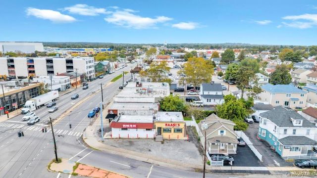 51 N Broadway, Hicksville, NY 11801