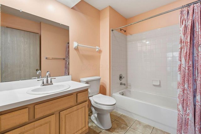 3187 Pine Manor Boulevard, Grove City, OH 43123