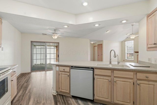 3187 Pine Manor Boulevard, Grove City, OH 43123