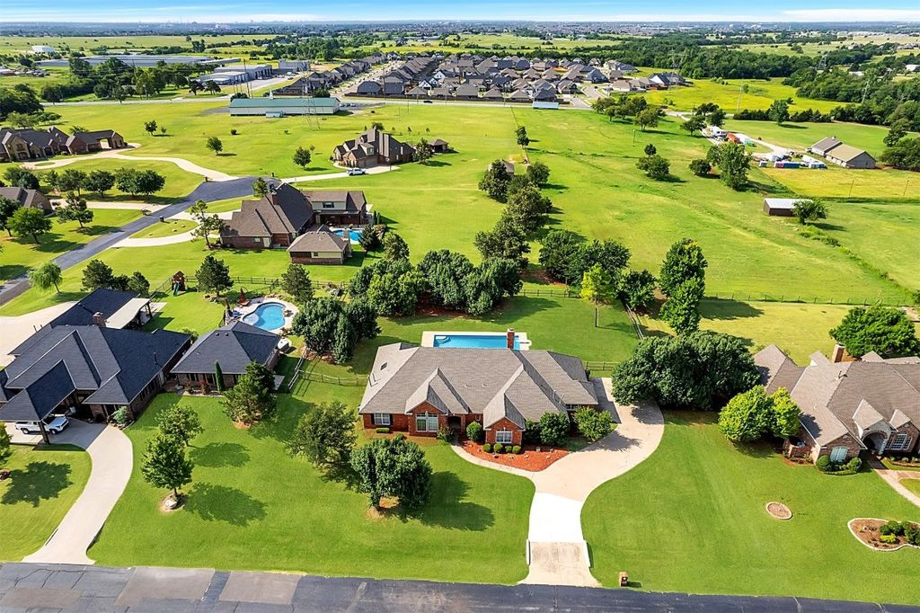 6270 W Caribou, Edmond, OK 73012