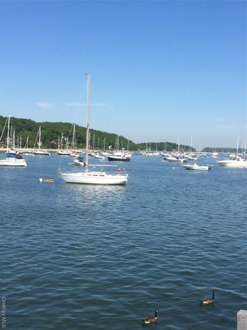 16 Fox Hollow Ridings Road, Northport, NY 11768