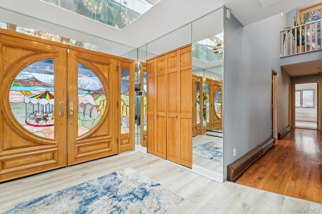 16 Fox Hollow Ridings Road, Northport, NY 11768