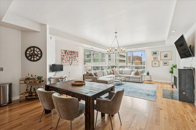 1600 S Wabash Avenue 2E, Chicago, IL 60616