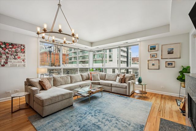 1600 S Wabash Avenue 2E, Chicago, IL 60616