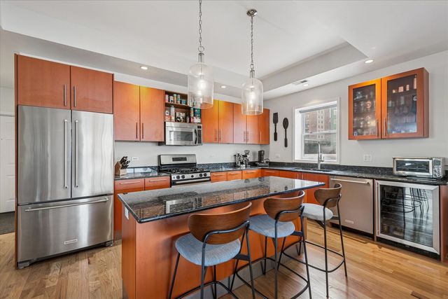 1600 S Wabash Avenue 2E, Chicago, IL 60616