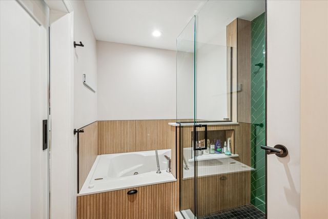 1600 S Wabash Avenue 2E, Chicago, IL 60616