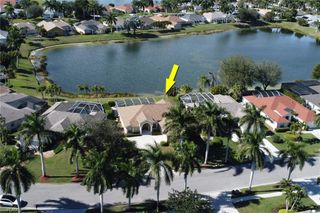 1450 Vintage LN, Naples, FL 34104