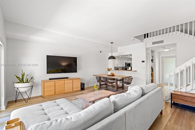 11845 SW 100th St ., Miami, FL 33186