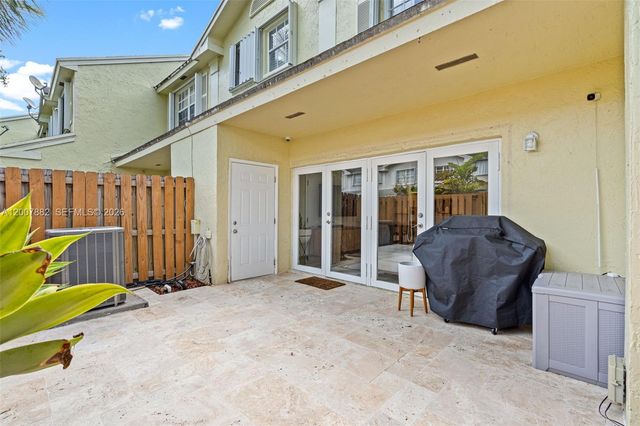 11845 SW 100th St ., Miami, FL 33186