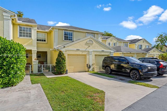 11845 SW 100th St ., Miami, FL 33186