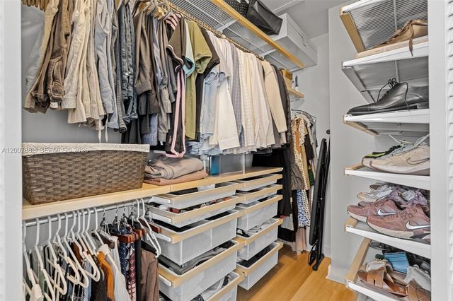 11845 SW 100th St ., Miami, FL 33186