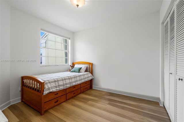 11845 SW 100th St ., Miami, FL 33186