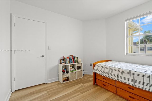 11845 SW 100th St ., Miami, FL 33186