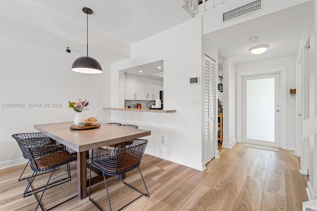 11845 SW 100th St ., Miami, FL 33186