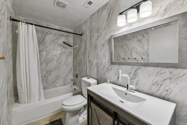 8751 Torrey Way, Elk Grove, CA 95624