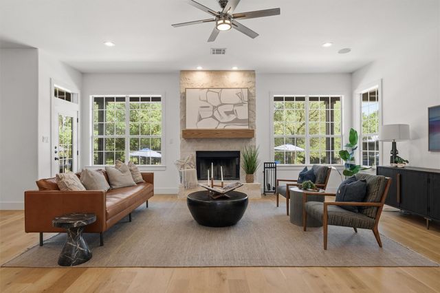 140 Vincas Shadow CT, Driftwood, TX 78619
