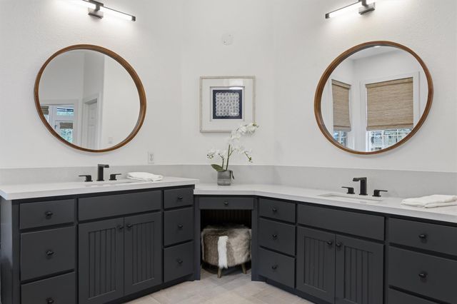 140 Vincas Shadow CT, Driftwood, TX 78619