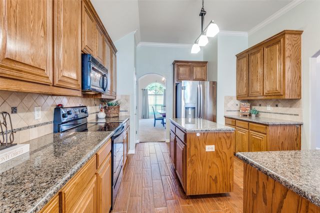 2620 Britany Circle, Bedford, TX 76022