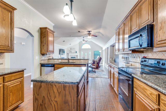 2620 Britany Circle, Bedford, TX 76022