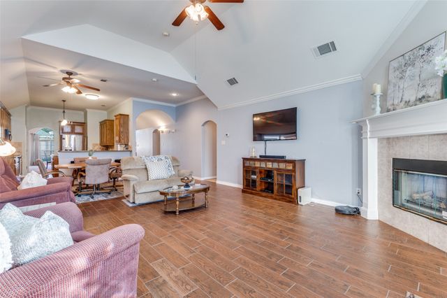 2620 Britany Circle, Bedford, TX 76022