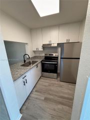 1205 NW 103rd Ln 201, Miami, FL 33147