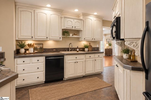 709 W Main Street, Pickens, SC 29671
