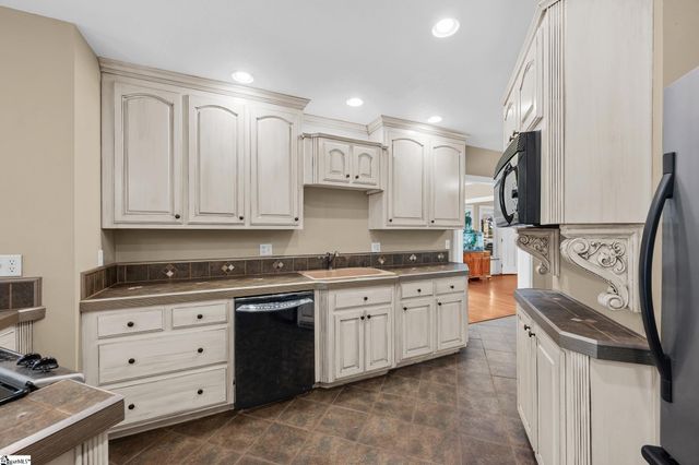 709 W Main Street, Pickens, SC 29671