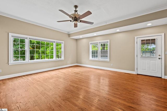 709 W Main Street, Pickens, SC 29671