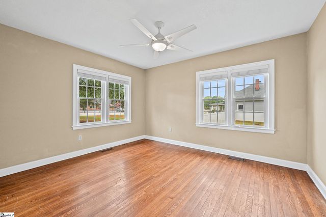 709 W Main Street, Pickens, SC 29671