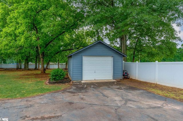 709 W Main Street, Pickens, SC 29671