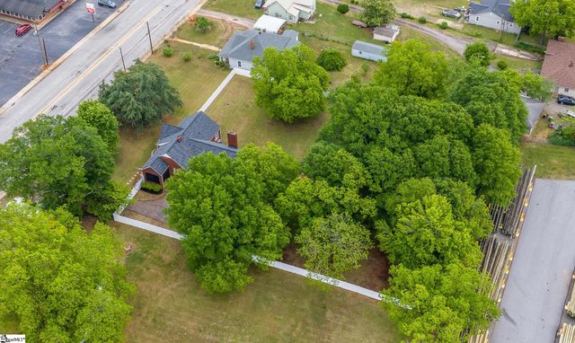709 W Main Street, Pickens, SC 29671
