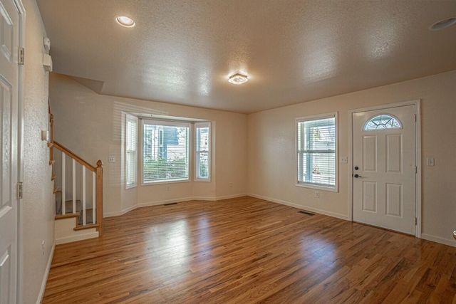 827 Blackberry Lane, Ashland, OR 97520