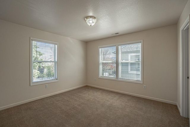 827 Blackberry Lane, Ashland, OR 97520