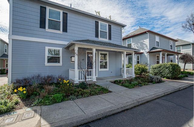 827 Blackberry Lane, Ashland, OR 97520