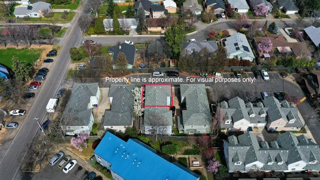 827 Blackberry Lane, Ashland, OR 97520