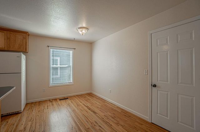 827 Blackberry Lane, Ashland, OR 97520