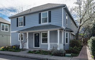 827 Blackberry Lane, Ashland, OR 97520