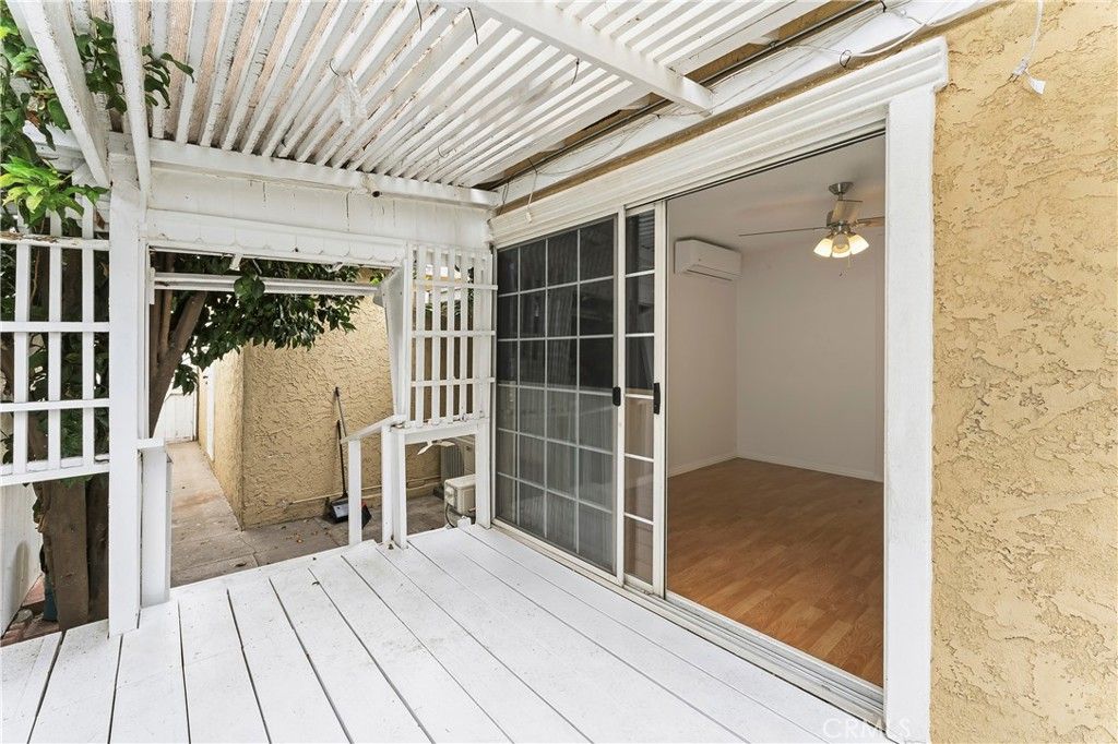 Image 23 of property listing at 6513 Allston, Los Angeles, CA 90022