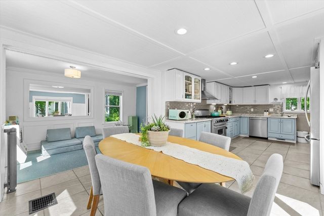 24 Cedar St, Westborough, MA 01581