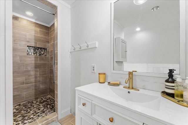 24 Cedar St, Westborough, MA 01581