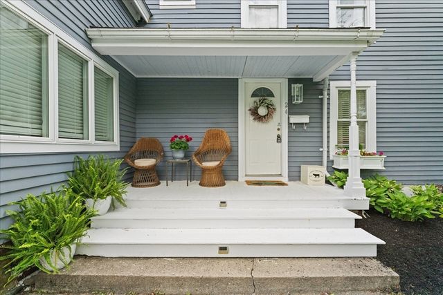 24 Cedar St, Westborough, MA 01581