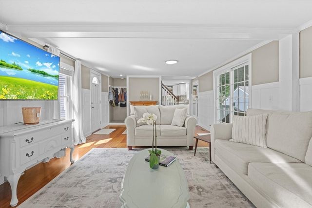 24 Cedar St, Westborough, MA 01581