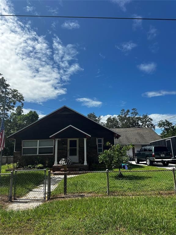 1109 N BURTON STREET, Plant City, FL 33563