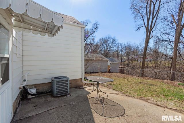 265 S THORNCREST Avenue, Creve Coeur, IL 61610