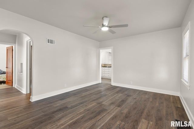 265 S THORNCREST Avenue, Creve Coeur, IL 61610