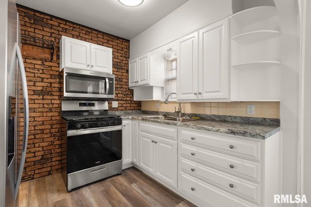 265 S THORNCREST Avenue, Creve Coeur, IL 61610